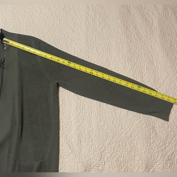 NEW Cable & Gauge Cardigan Sweater - Picture 6 of 13